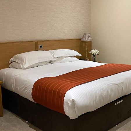 The City Hotel Данфермлин Экстерьер фото